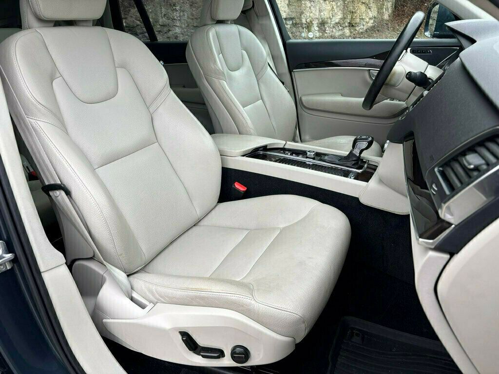 2019 Volvo XC90 T6 AWD Momentum - 22970311 - 11
