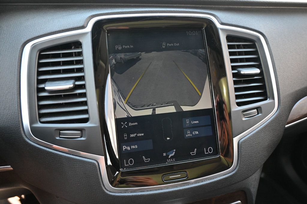 Volvo XC90 photo 12