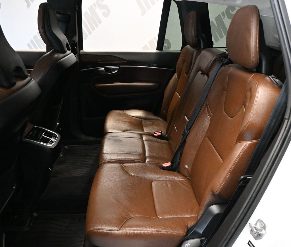 Volvo XC90 photo 15