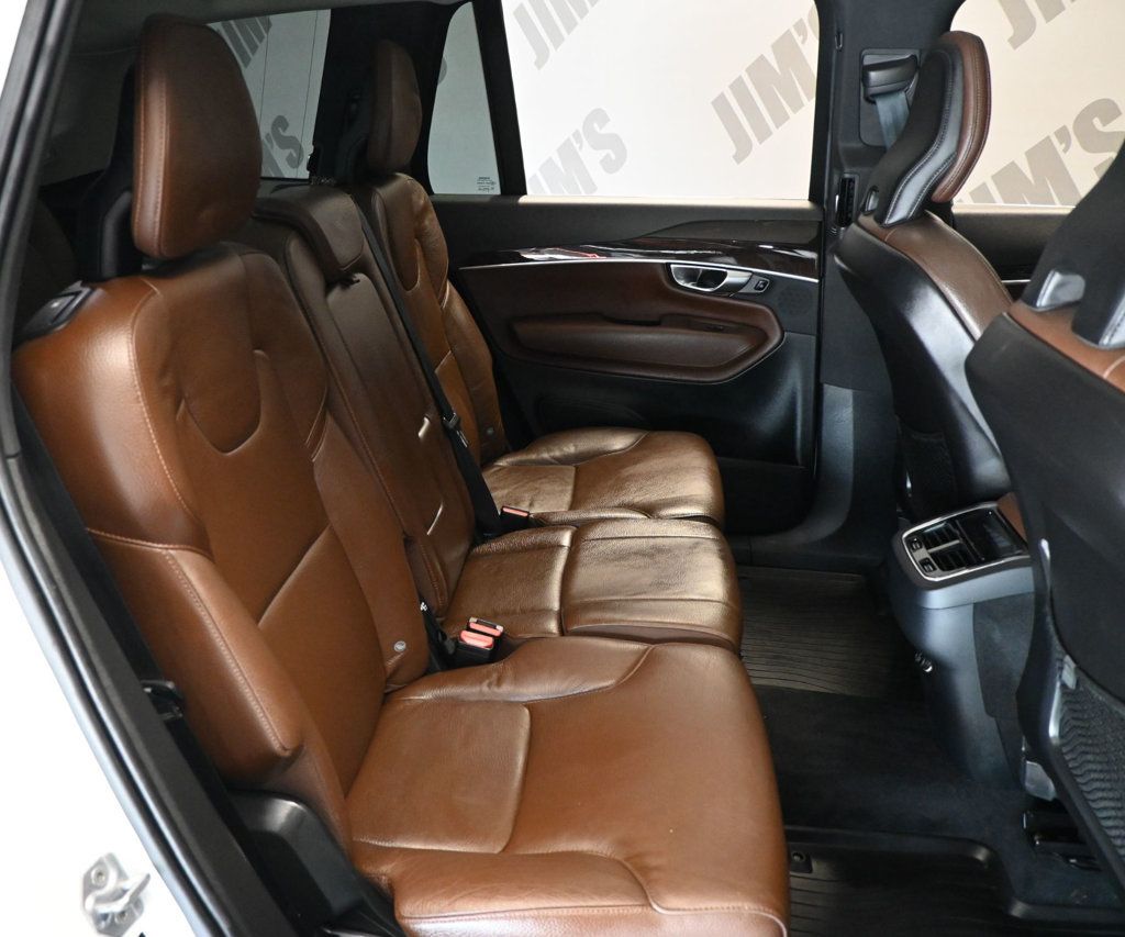 Volvo XC90 photo 18