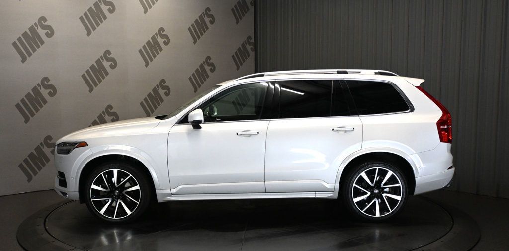 Volvo XC90 photo 8