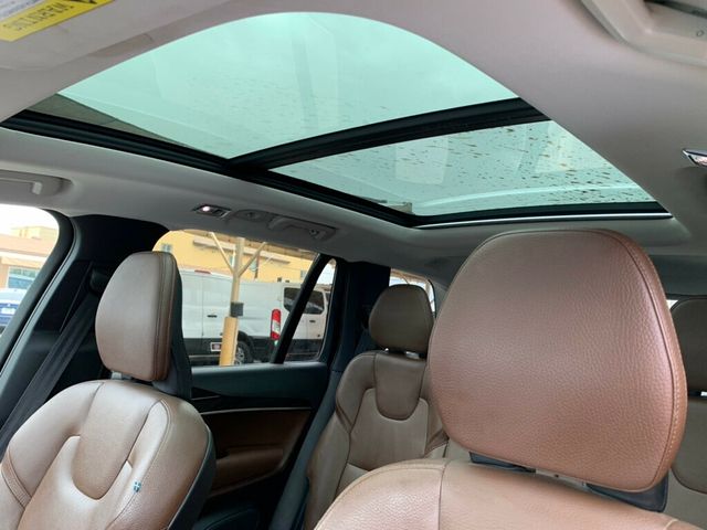 2019 Volvo XC90 T6 AWD Momentum Low Miles Heads up display - 23062383 - 2
