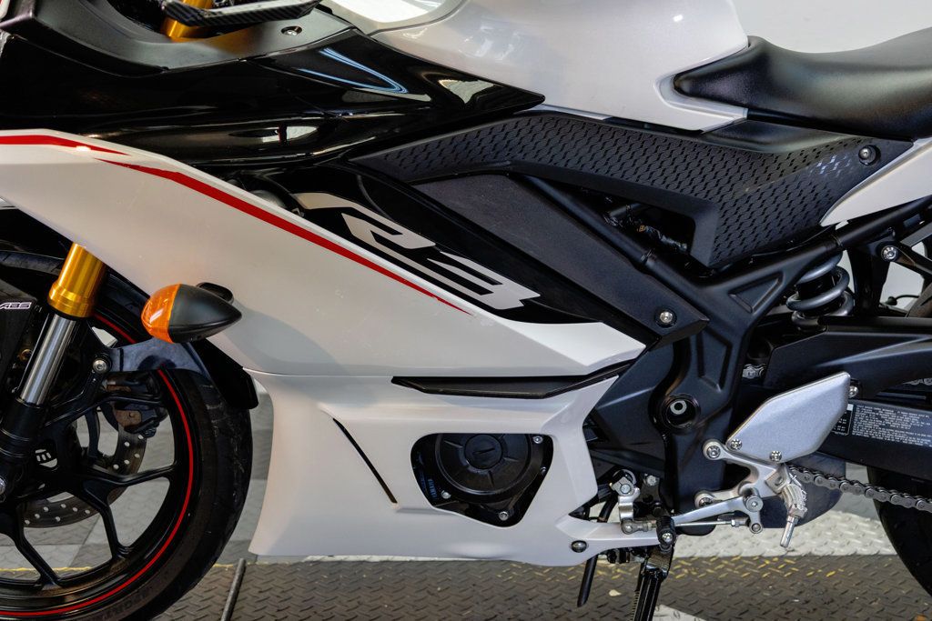 2019 YAMAHA YZF-R3 ABS NICE UPGRADES!!! - 22948816 - 21