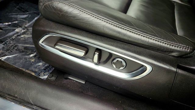 2020 Acura MDX SH-AWD 7-Seater - 23004238 - 11