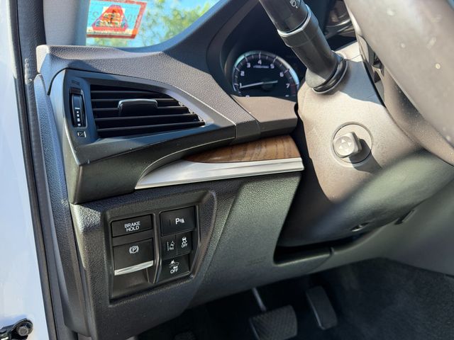 2020 Acura MDX SH-AWD 7-Seater w/Technology Pkg - 23082297 - 12