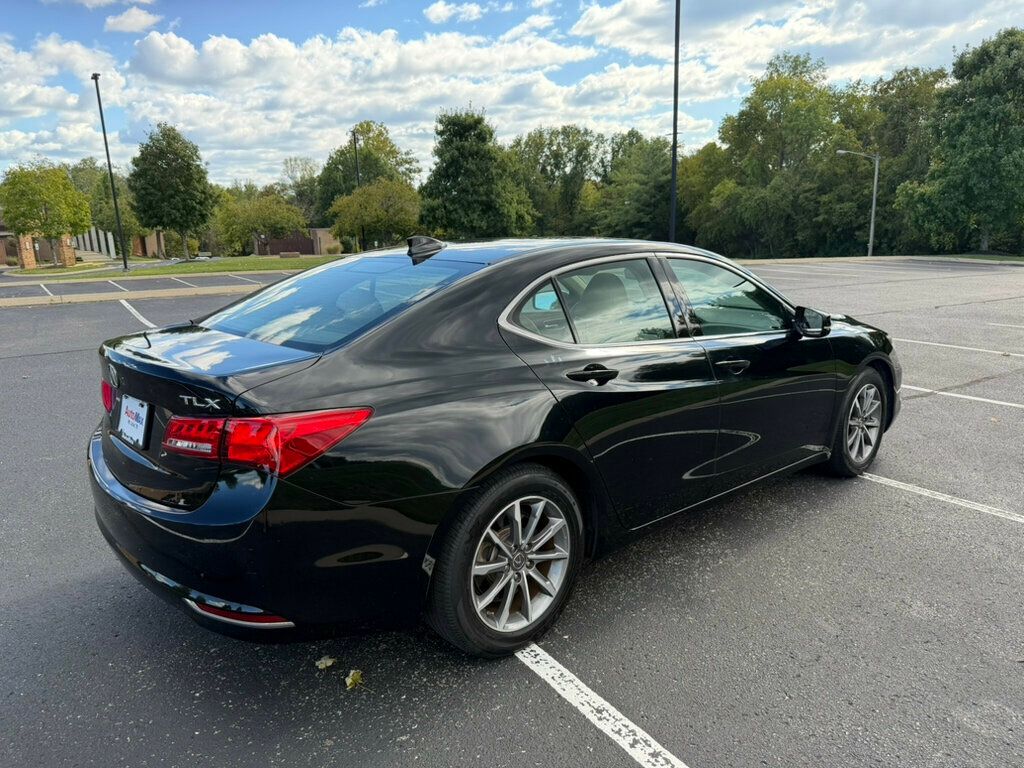 2020 Acura TLX photo 4