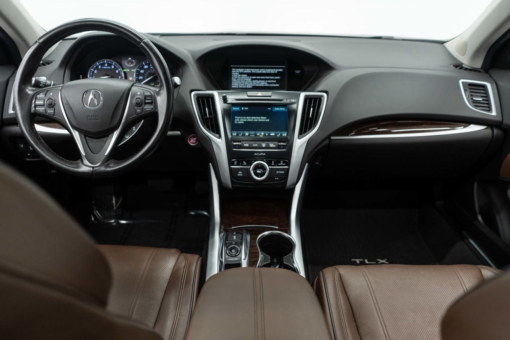 Acura TLX photo 10