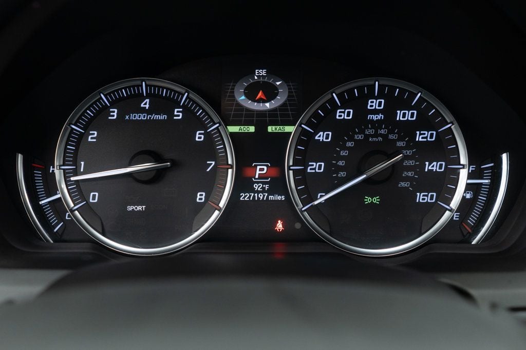 Acura TLX photo 20