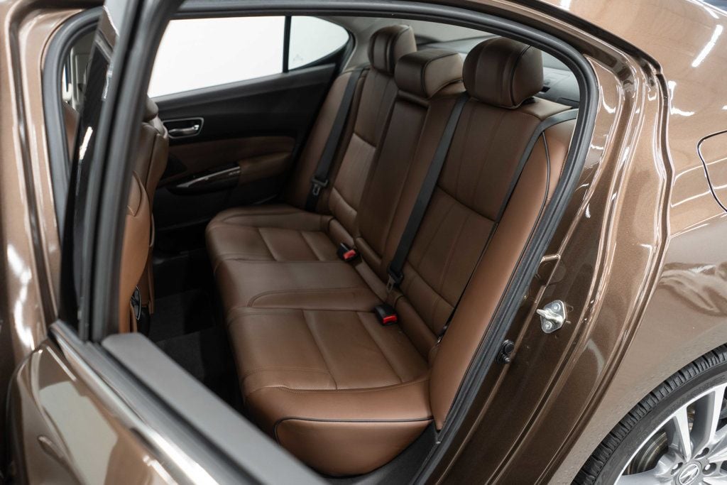 Acura TLX photo 27