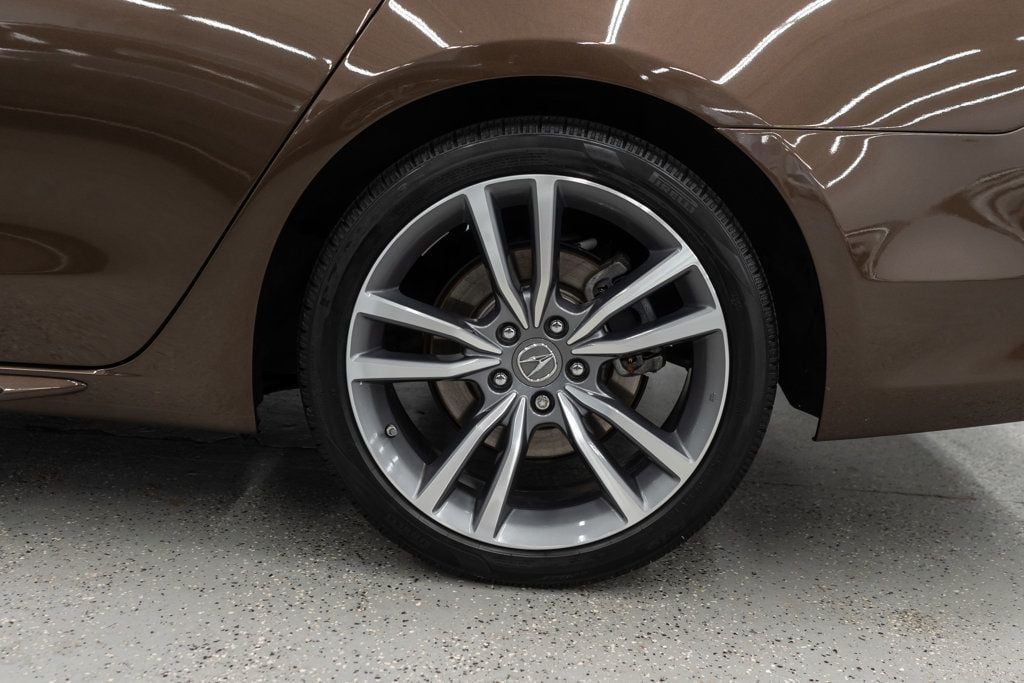 Acura TLX photo 31