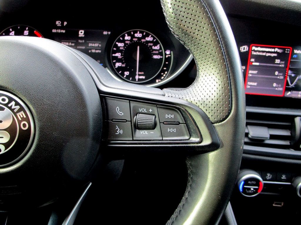 2020 Alfa Romeo Giulia AWD - 23100089 - 21