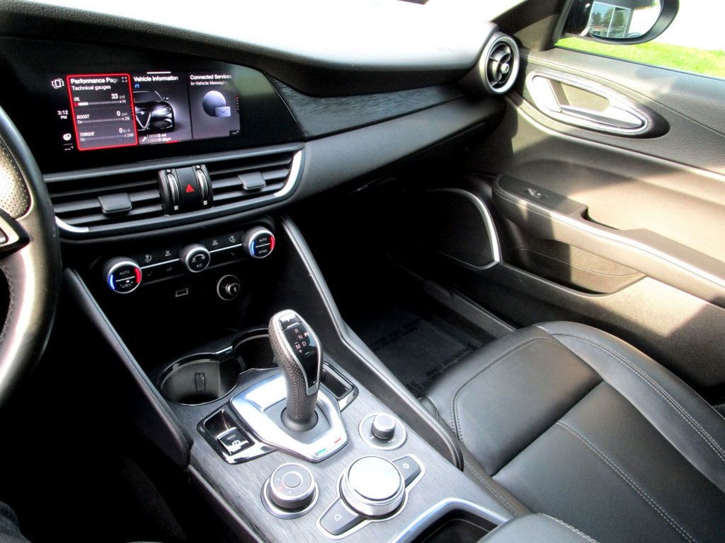 2020 Alfa Romeo Giulia AWD - 23100089 - 22