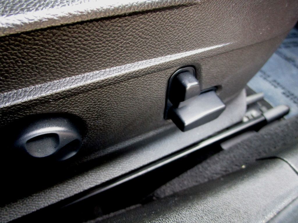 2020 Alfa Romeo Giulia AWD - 23100089 - 29