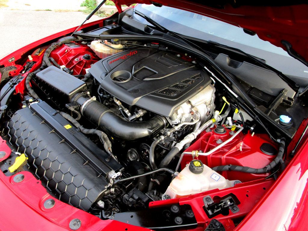 2020 Alfa Romeo Giulia AWD - 23100089 - 37