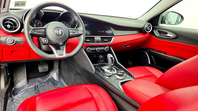 2020 Alfa Romeo Giulia AWD Nero Edizione w/ Cold Weather Pkg & Active Blind Spot Assist - 22973928 - 12