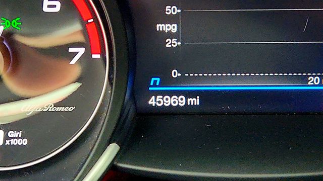 2020 Alfa Romeo Giulia AWD Nero Edizione w/ Cold Weather Pkg & Active Blind Spot Assist - 22973928 - 15