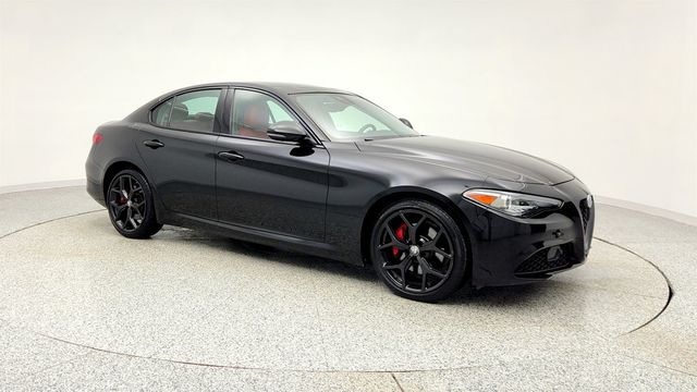 2020 Alfa Romeo Giulia AWD Nero Edizione w/ Cold Weather Pkg & Active Blind Spot Assist - 22973928 - 2