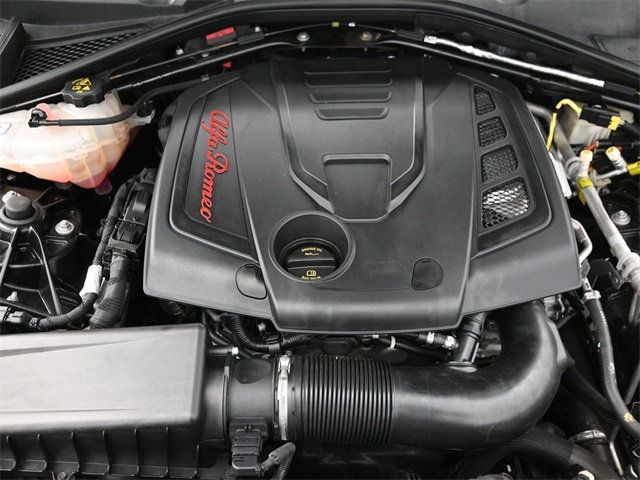 2020 Alfa Romeo Giulia photo 13