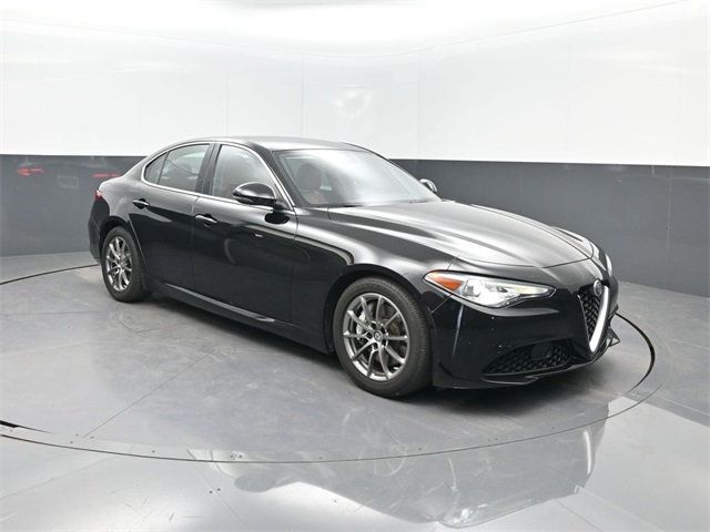 2020 Alfa Romeo Giulia photo 23