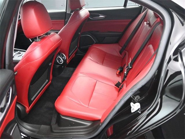 2020 Alfa Romeo Giulia photo 7