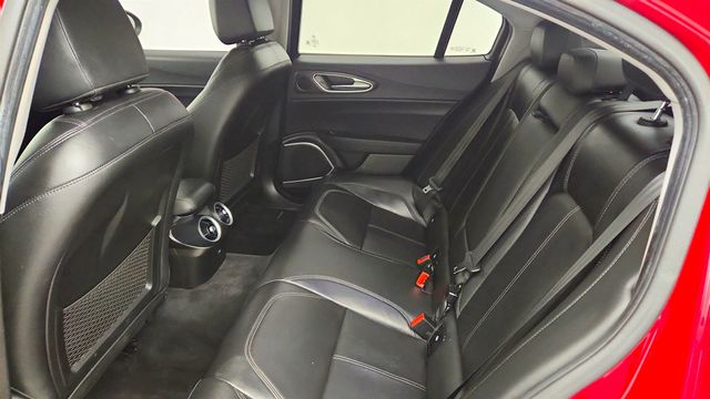 2020 Alfa Romeo Giulia Ti AWD w/ Dual-Pane Sunroof, h/k Premium Audio & Blind Spot Pkg - 23040011 - 21