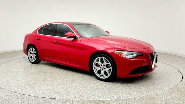 2020 Alfa Romeo Giulia Ti AWD w/ Dual-Pane Sunroof, h/k Premium Audio & Blind Spot Pkg - 23040011 - 2