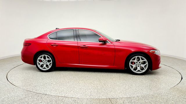 2020 Alfa Romeo Giulia Ti AWD w/ Dual-Pane Sunroof, h/k Premium Audio & Blind Spot Pkg - 23040011 - 3