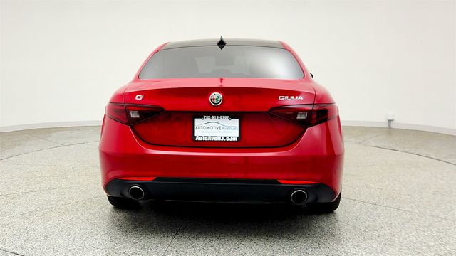 2020 Alfa Romeo Giulia Ti AWD w/ Dual-Pane Sunroof, h/k Premium Audio & Blind Spot Pkg - 23040011 - 5