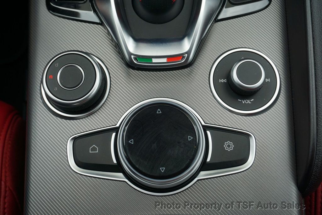 2020 Alfa Romeo Giulia Ti Sport AWD RED LEATHER CARPLAY REAR CAMERA PANO ROOF HOT SEATS - 23007104 - 37