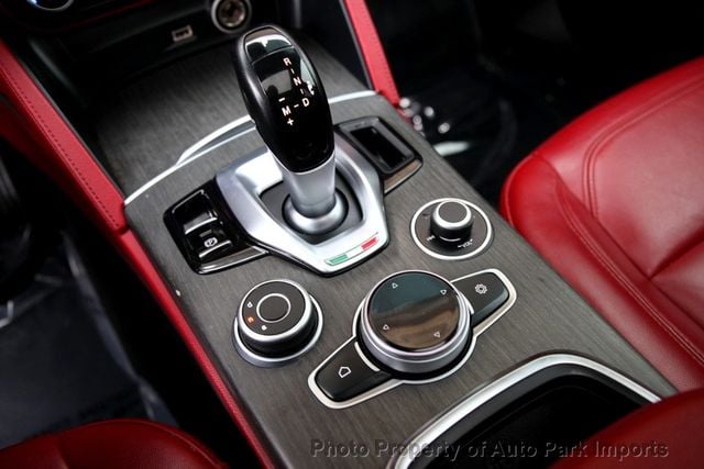 2020 Alfa Romeo Stelvio Ti AWD - 22881568 - 38