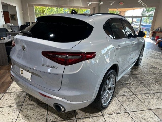 2020 Alfa Romeo Stelvio Ti AWD - 22554141 - 5