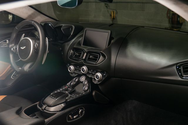 2020 Aston Martin Vantage  - 22949906 - 9