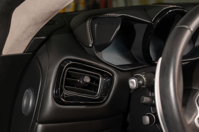 2020 Aston Martin Vantage  - 22949906 - 10