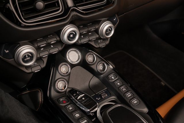 2020 Aston Martin Vantage  - 22949906 - 14