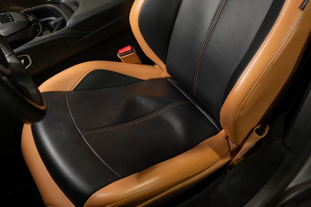 2020 Aston Martin Vantage  - 22949906 - 17