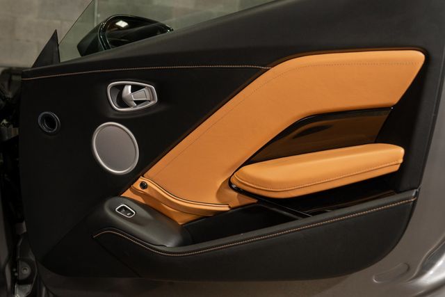 2020 Aston Martin Vantage  - 22949906 - 24