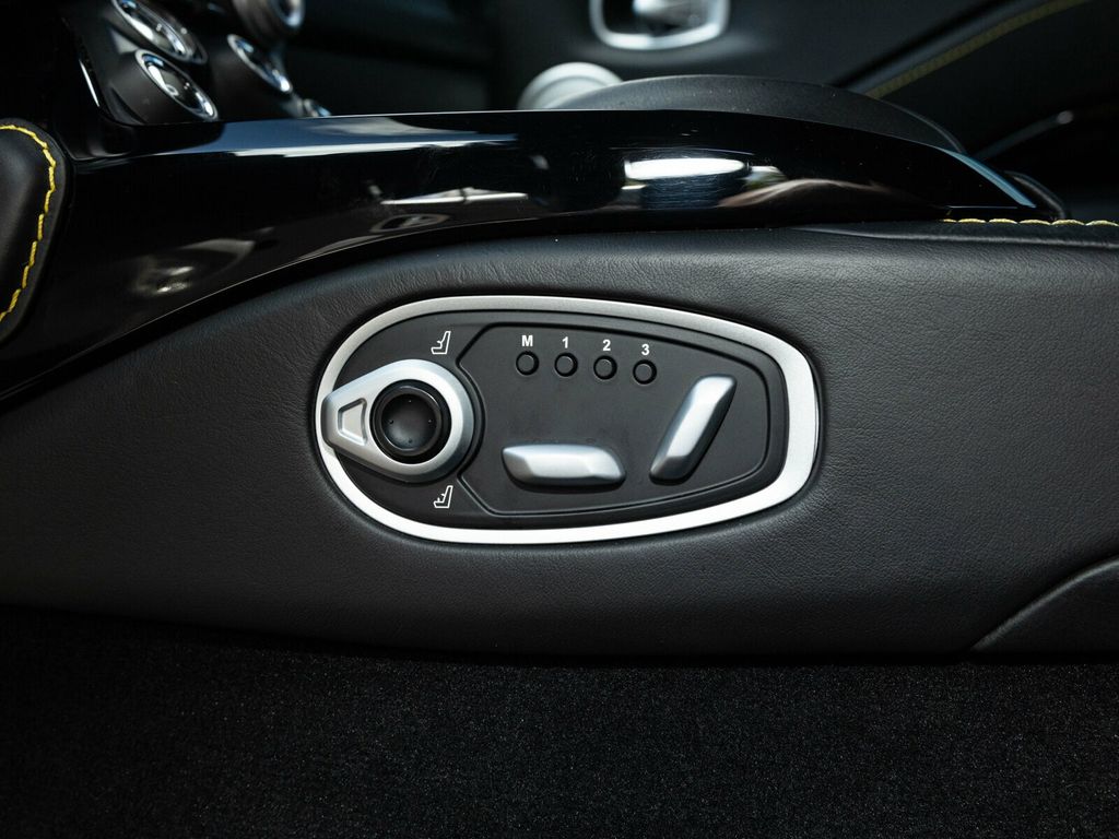 2020 Aston Martin Vantage 503 HP V8!! Black 20" Directional Diamond Turned Wheels - 22925205 - 39