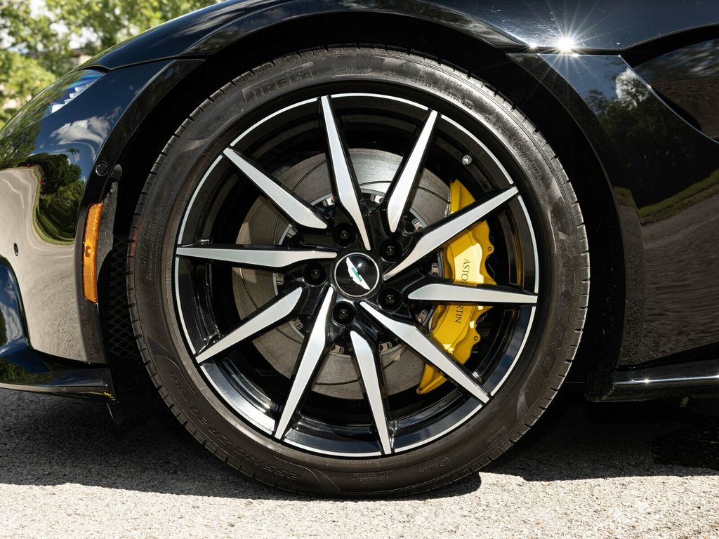 2020 Aston Martin Vantage 503 HP V8!! Black 20" Directional Diamond Turned Wheels - 22925205 - 64