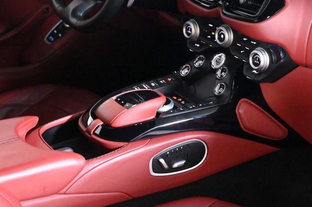 2020 Aston Martin Vantage Base - 23007217 - 18