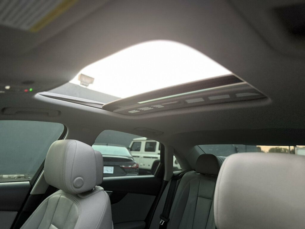 Audi A4 photo 23