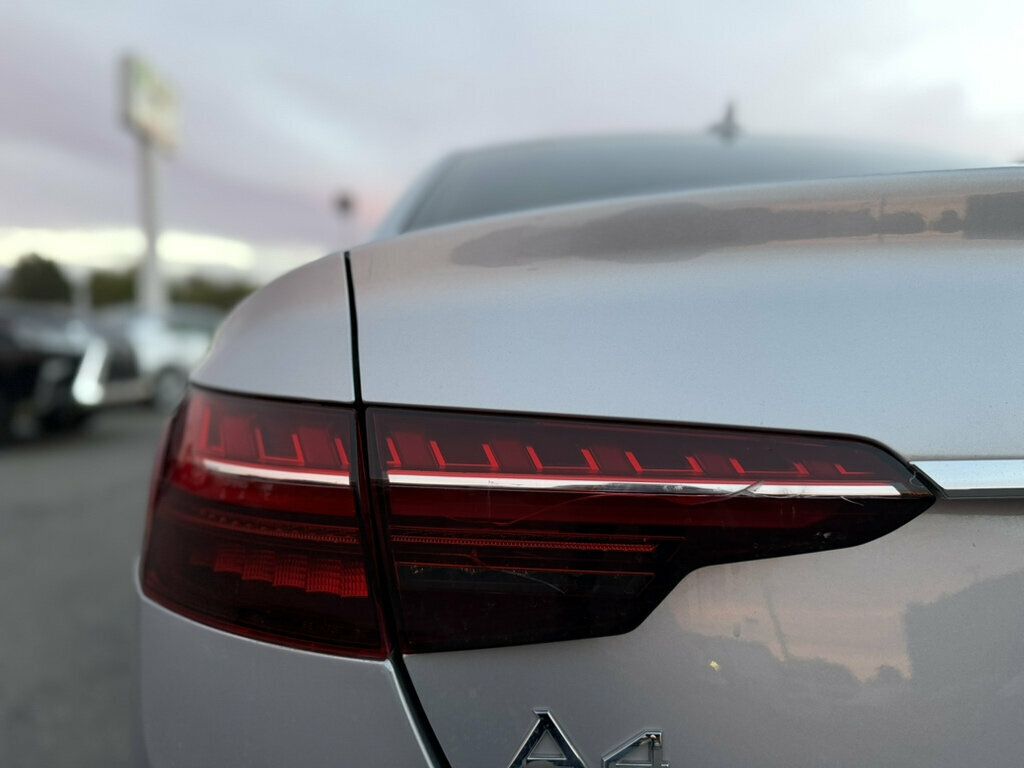 Audi A4 photo 28
