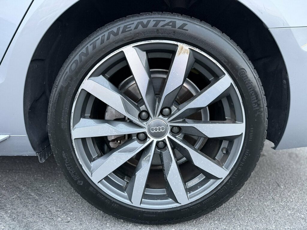 Audi A4 photo 29