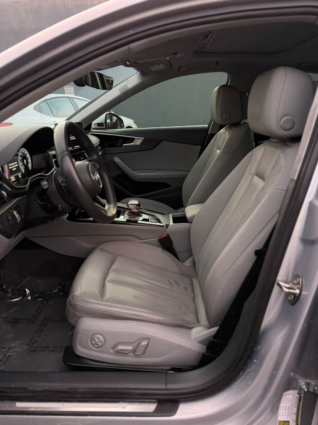 Audi A4 photo 7