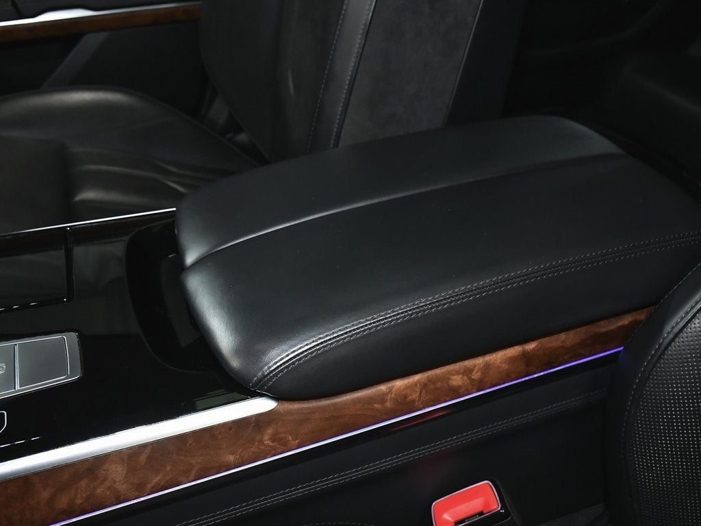 2020 Audi A8 L 55 photo 40