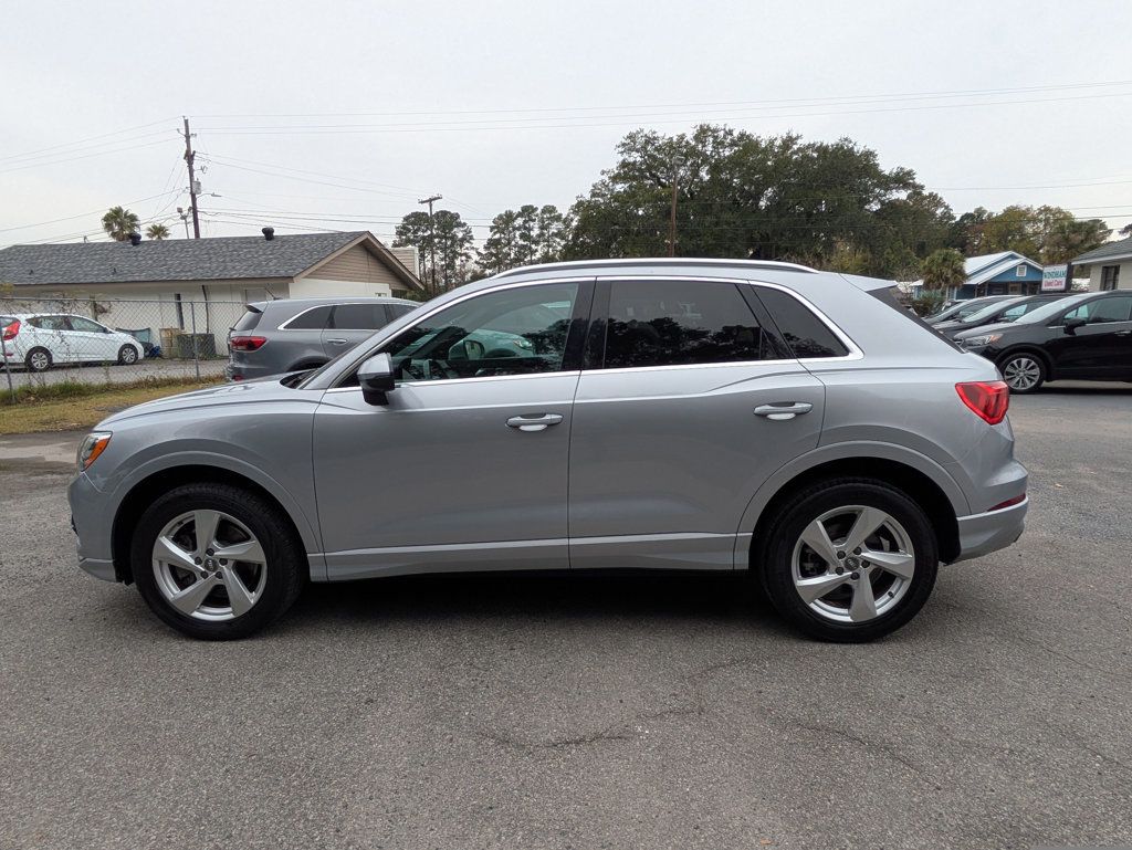 2020 Audi Q3 Premium photo 3