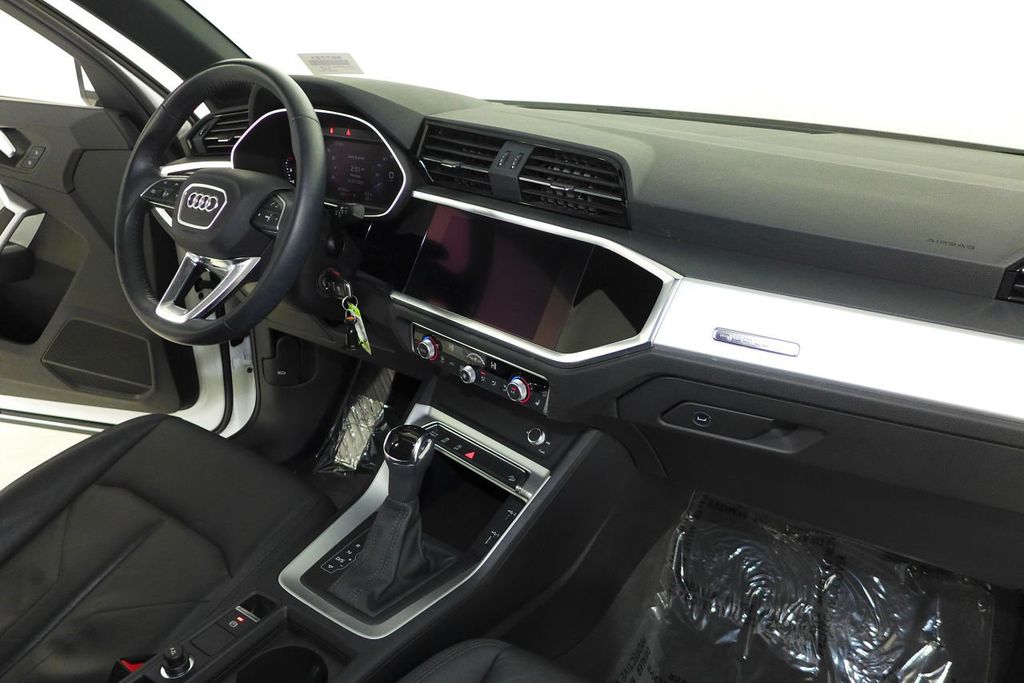 2020 Audi Q3 Premium 45 TFSI quattro - 21171579 - 12