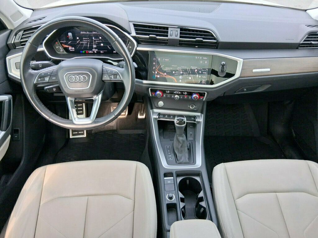 2020 Audi Q3 Premium Plus 45 TFSI photo 2