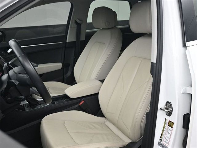 2020 Audi Q3 S line Premium 45 TFSI photo 4