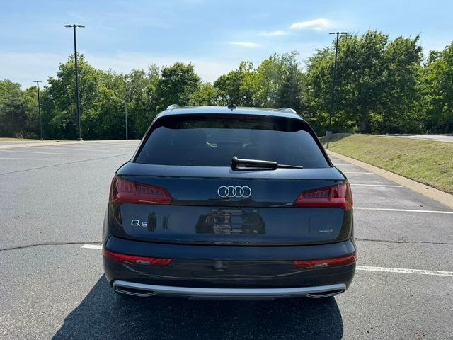 2020 Audi Q5 45 quattro S tronic Premium Plus's photo