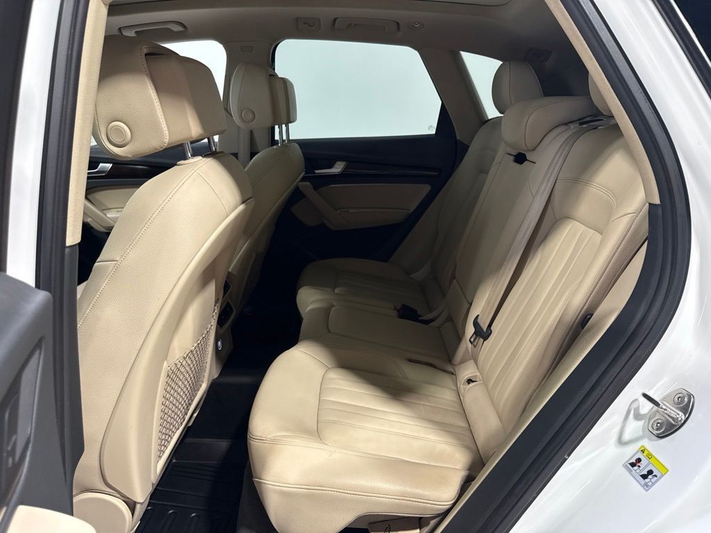 2020 Audi Q5 45 Premium - 23039802 - 29